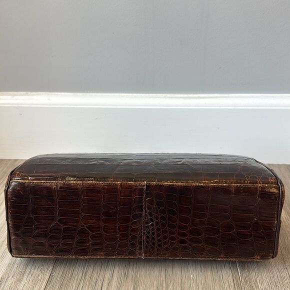 Vintage Ideal Leather Crocodile Bag Brown Embossed Brass Clasp - Picture 6 of 13